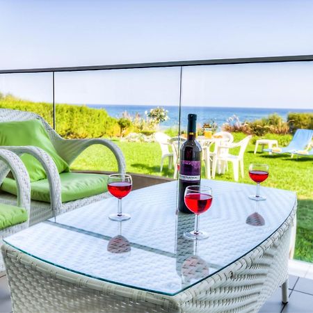 Beachfront Trident Protarász Kültér fotó