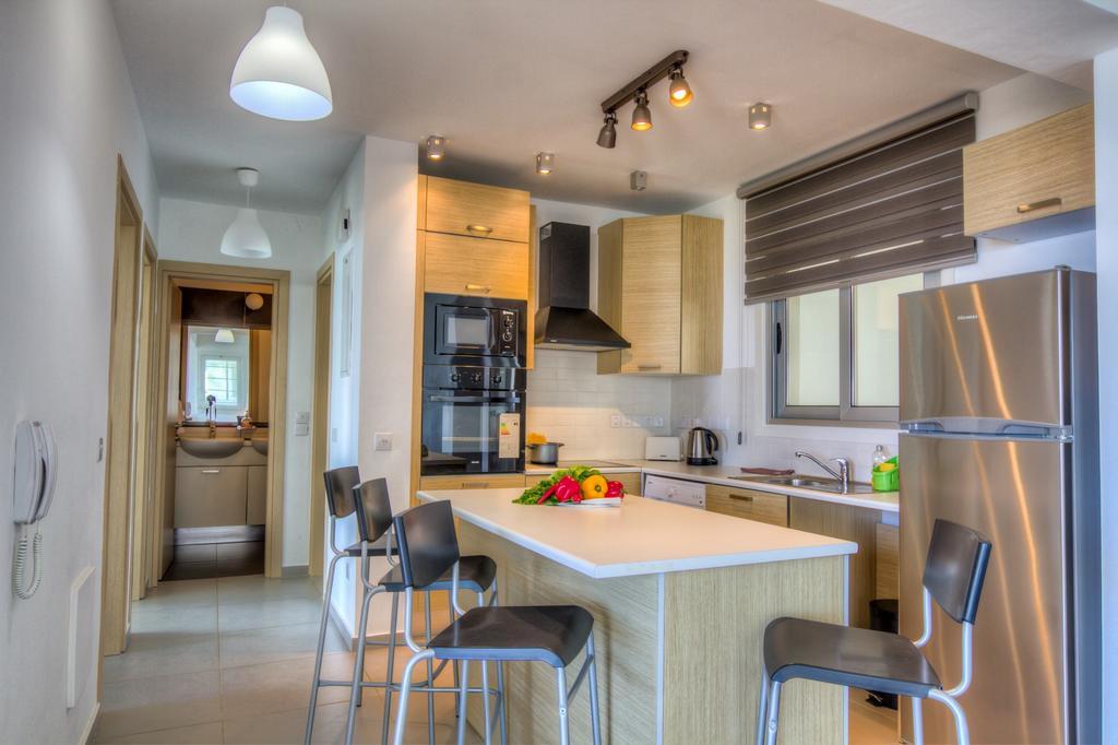 Beachfront Trident Protarász Kültér fotó