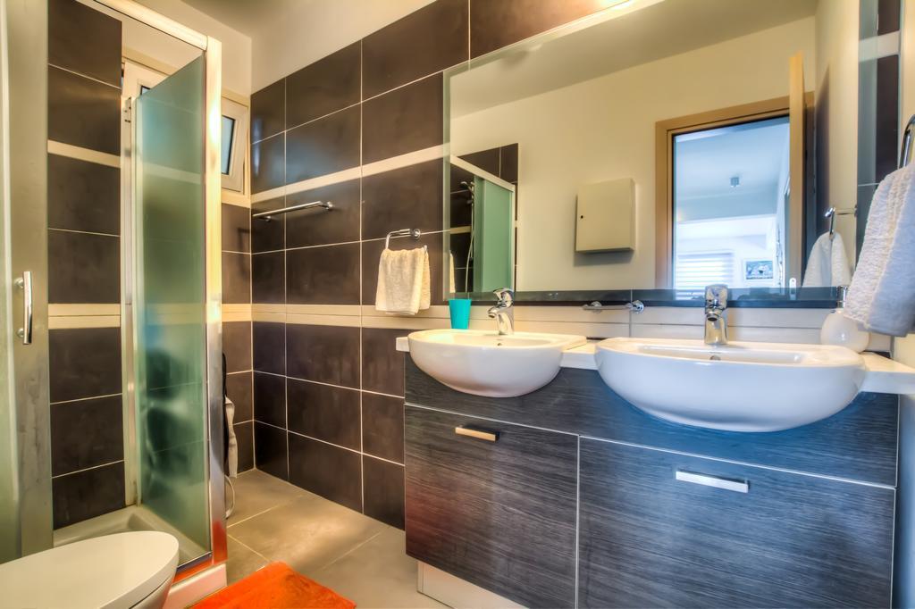 Beachfront Trident Protarász Kültér fotó