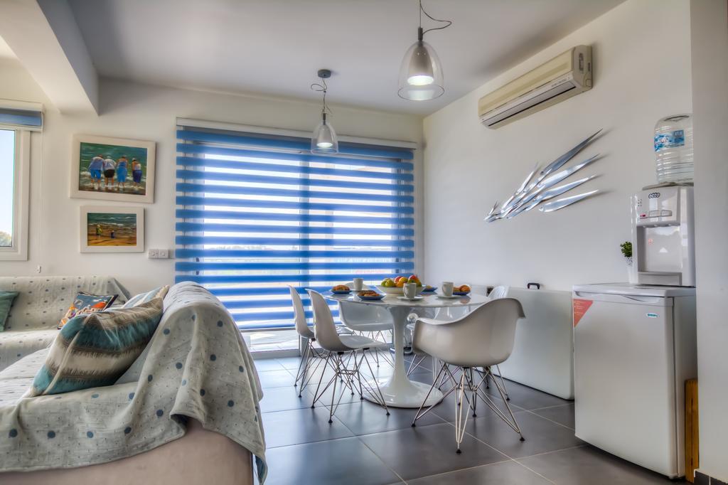 Beachfront Trident Protarász Kültér fotó