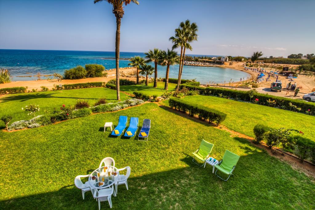 Beachfront Trident Protarász Kültér fotó