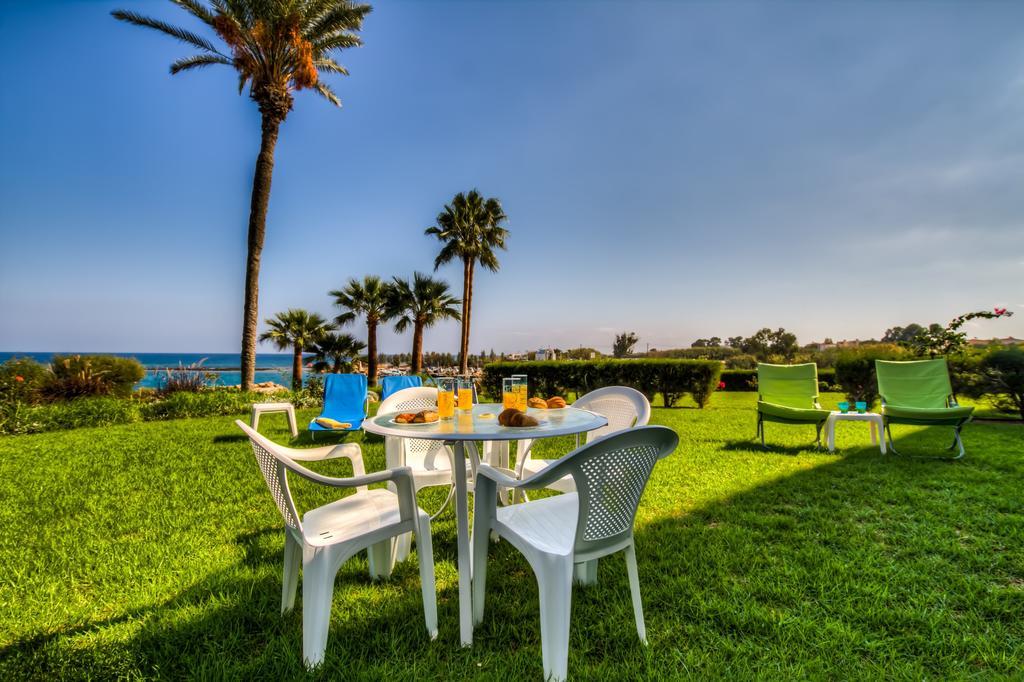 Beachfront Trident Protarász Kültér fotó