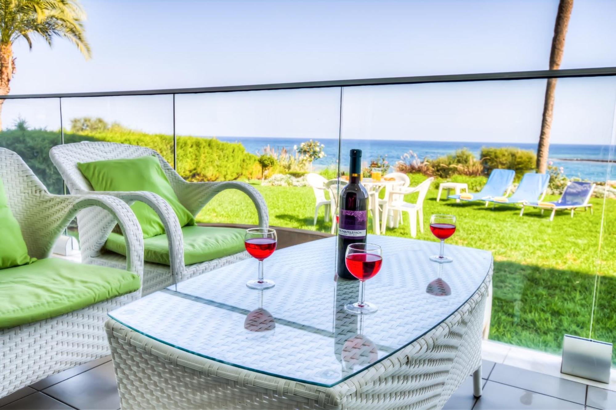 Beachfront Trident Protarász Kültér fotó
