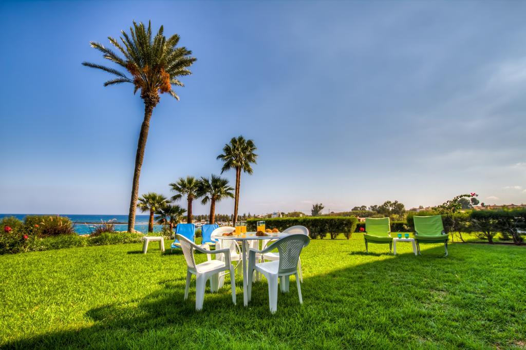 Beachfront Trident Protarász Kültér fotó