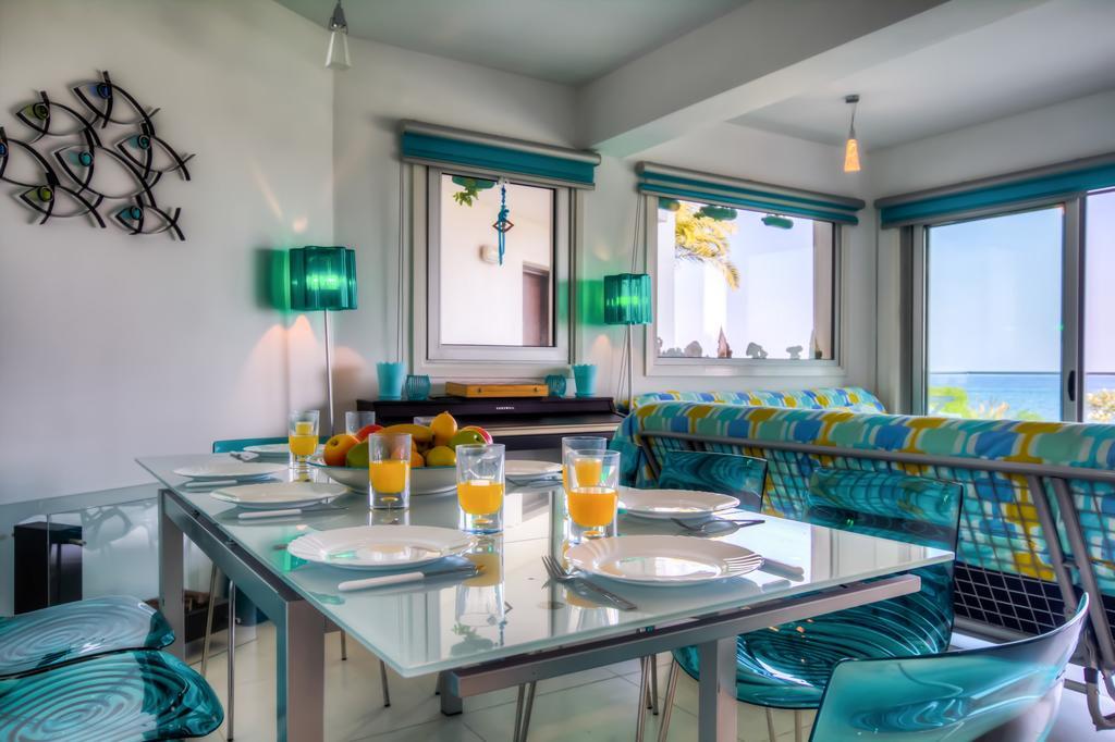Beachfront Trident Protarász Kültér fotó